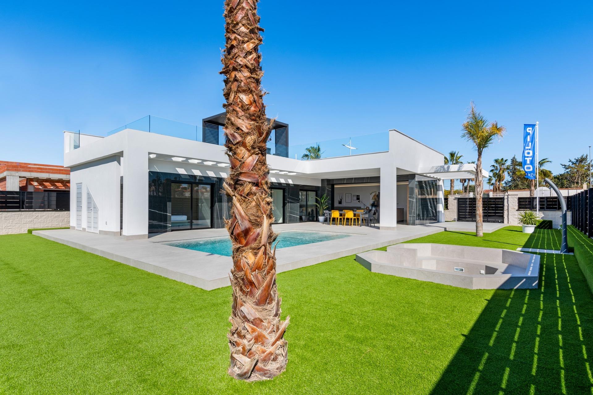 Villa for sale in Algorfa, Alicante, Spain