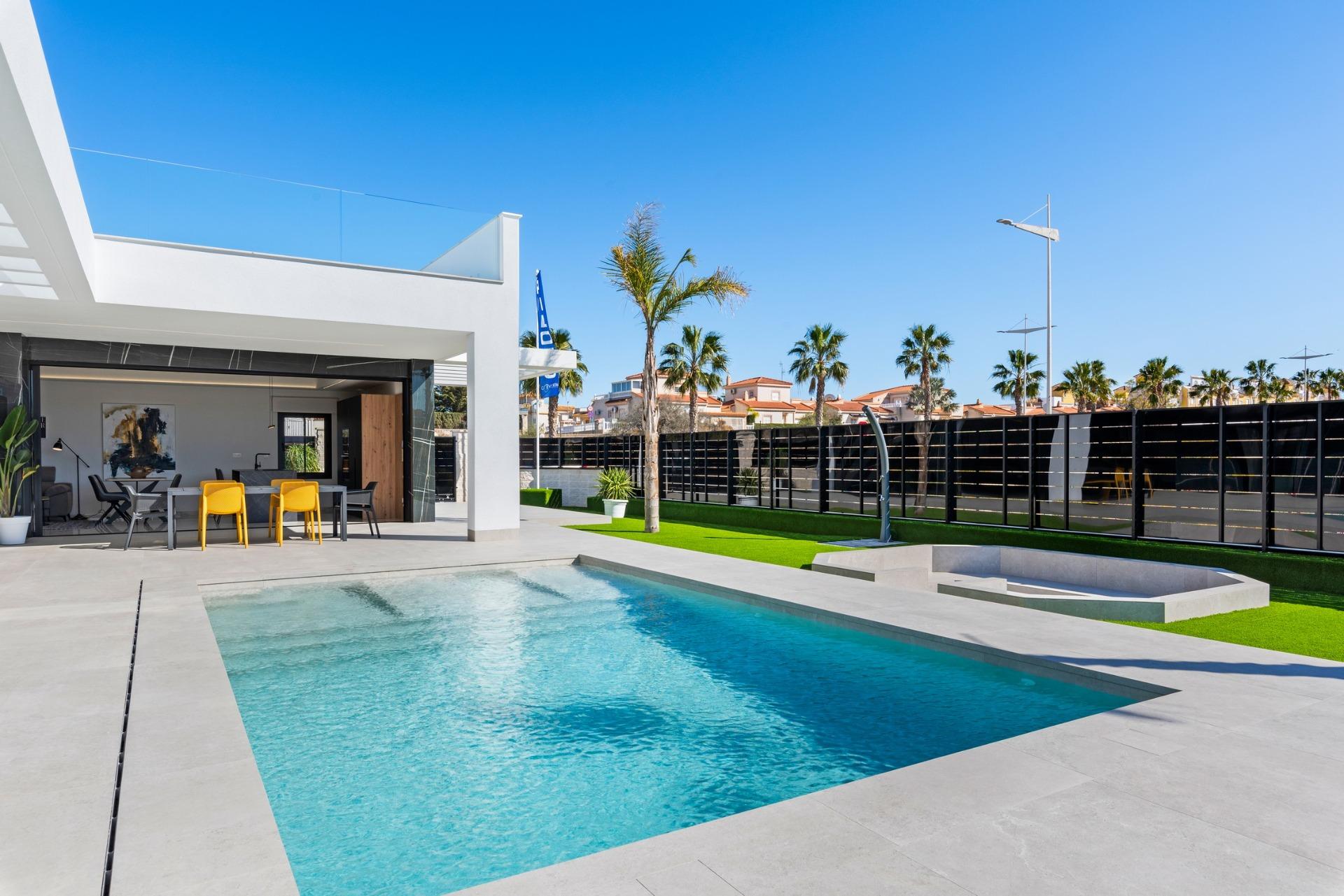 Villa for sale in Algorfa, Alicante, Spain