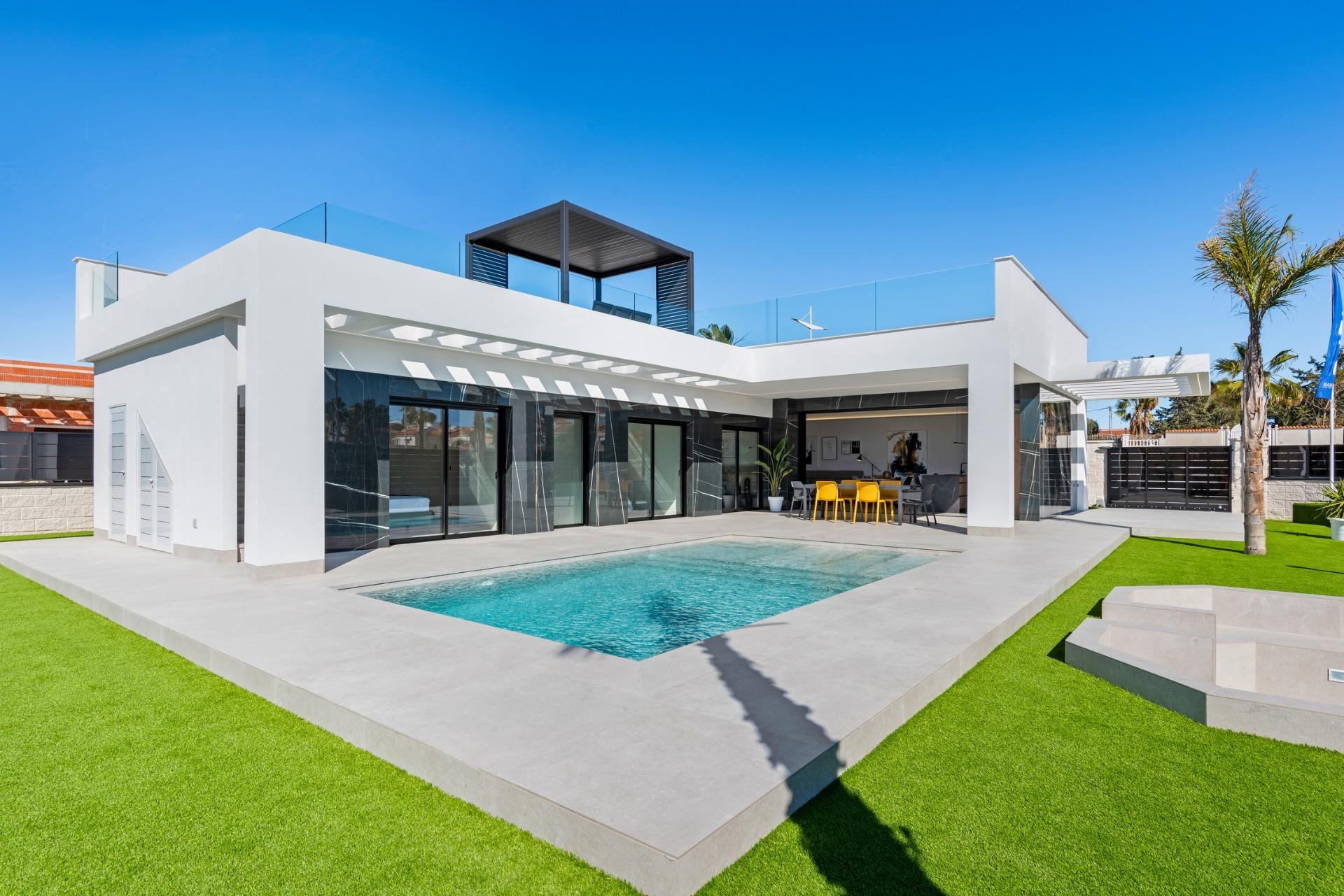 Villa for sale in Algorfa, Alicante, Spain