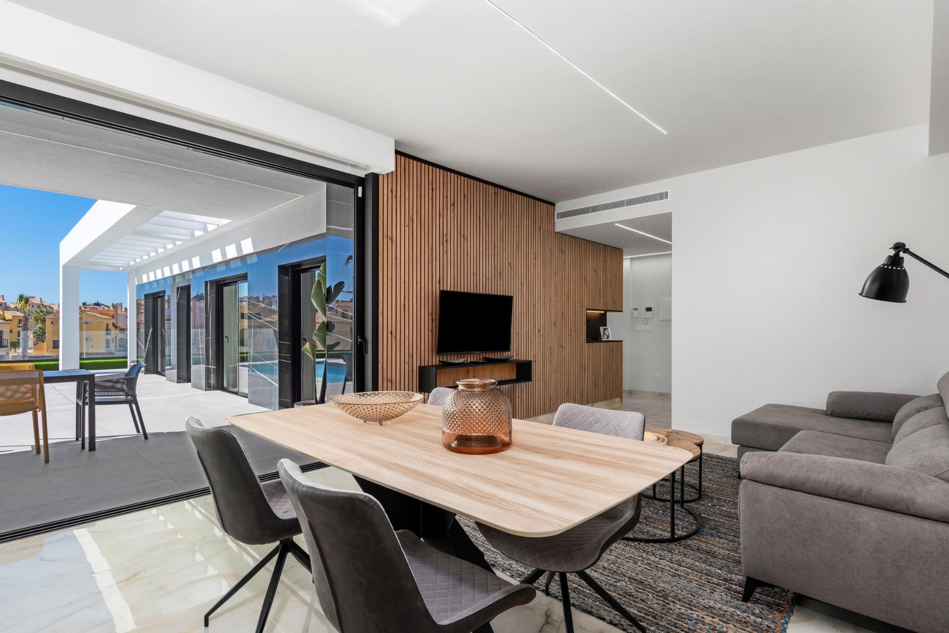 Villa for sale in Algorfa, Alicante, Spain