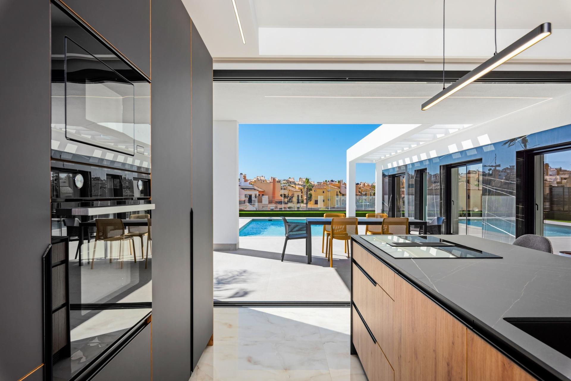 Villa for sale in Algorfa, Alicante, Spain