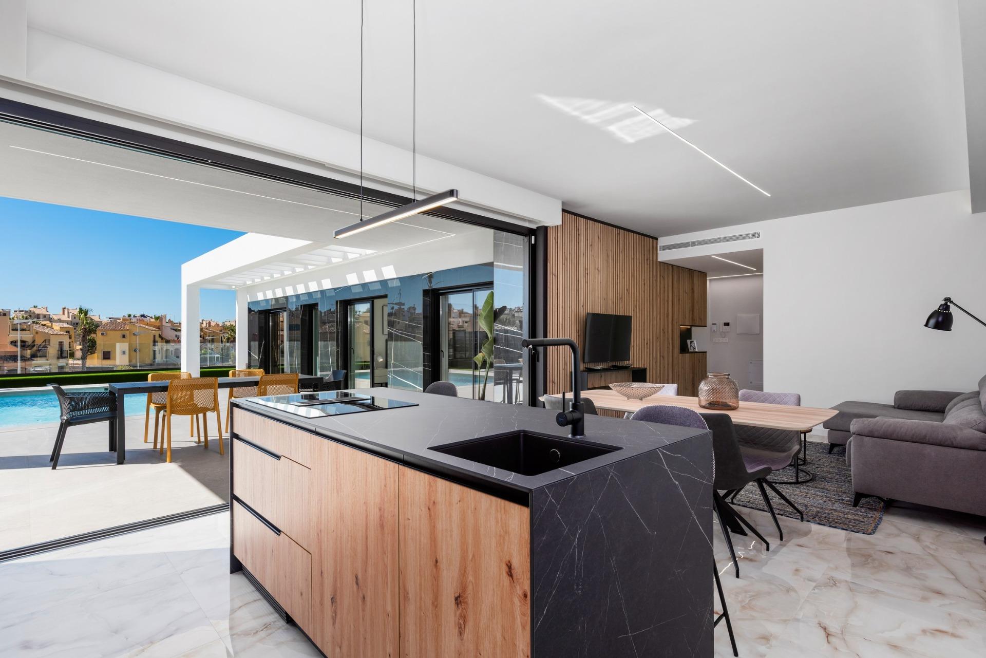 Villa for sale in Algorfa, Alicante, Spain