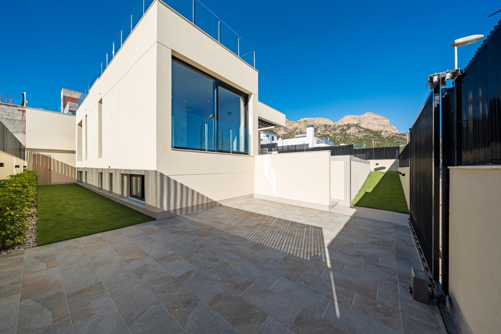 Villa for sale in Polop, Alicante, Spain