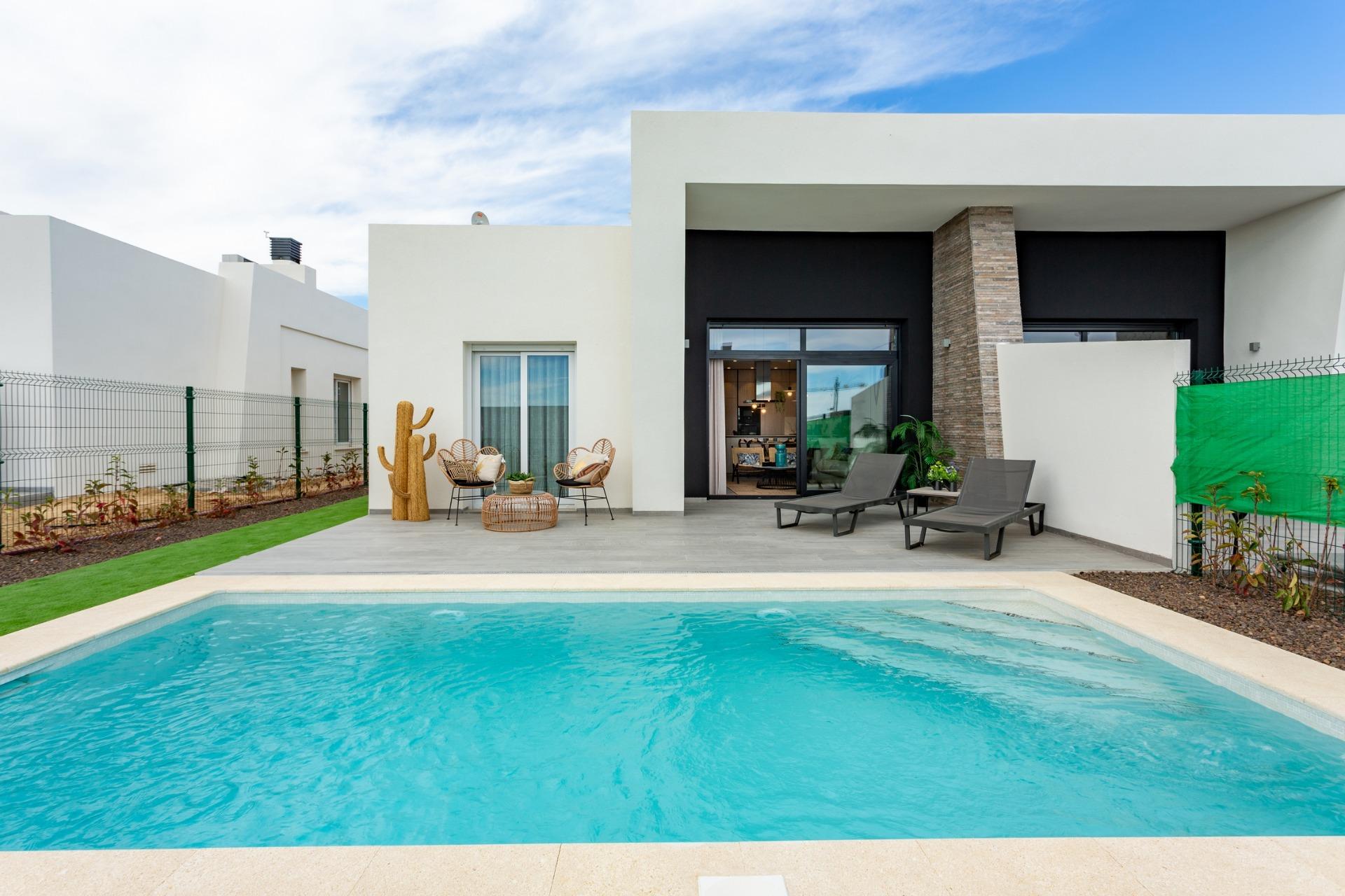 Villa for sale in Algorfa, Alicante, Spain