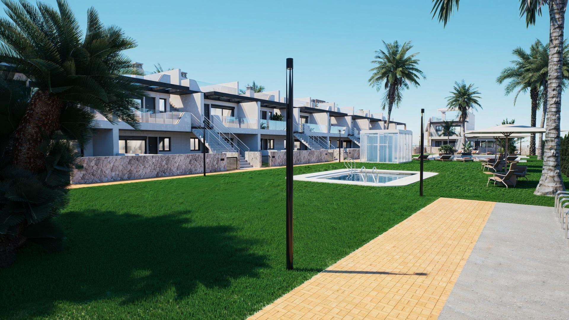 Bungalow for sale in Pilar De La Horadada, Alicante, Spain