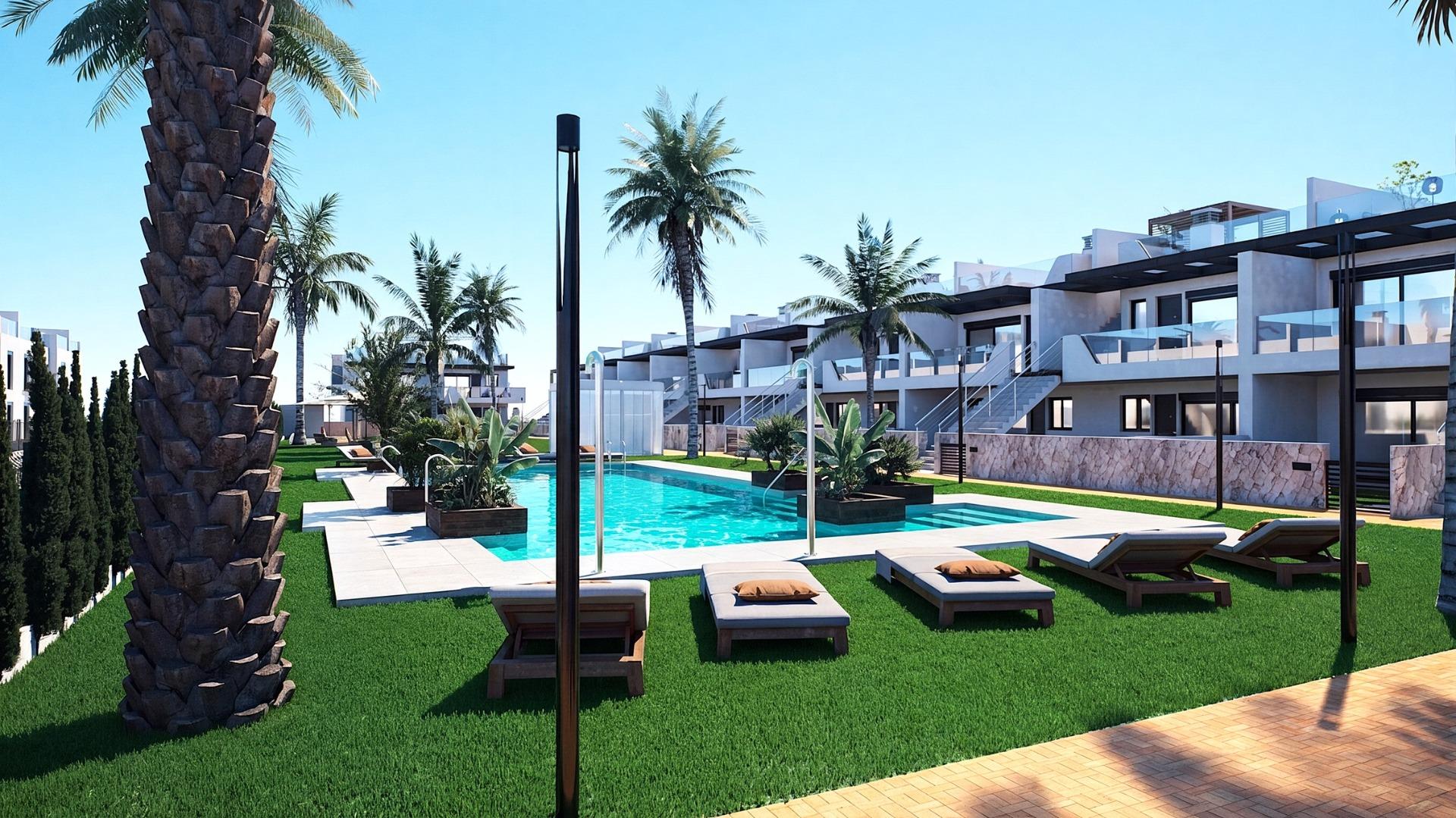 Bungalow for sale in Pilar De La Horadada, Alicante, Spain