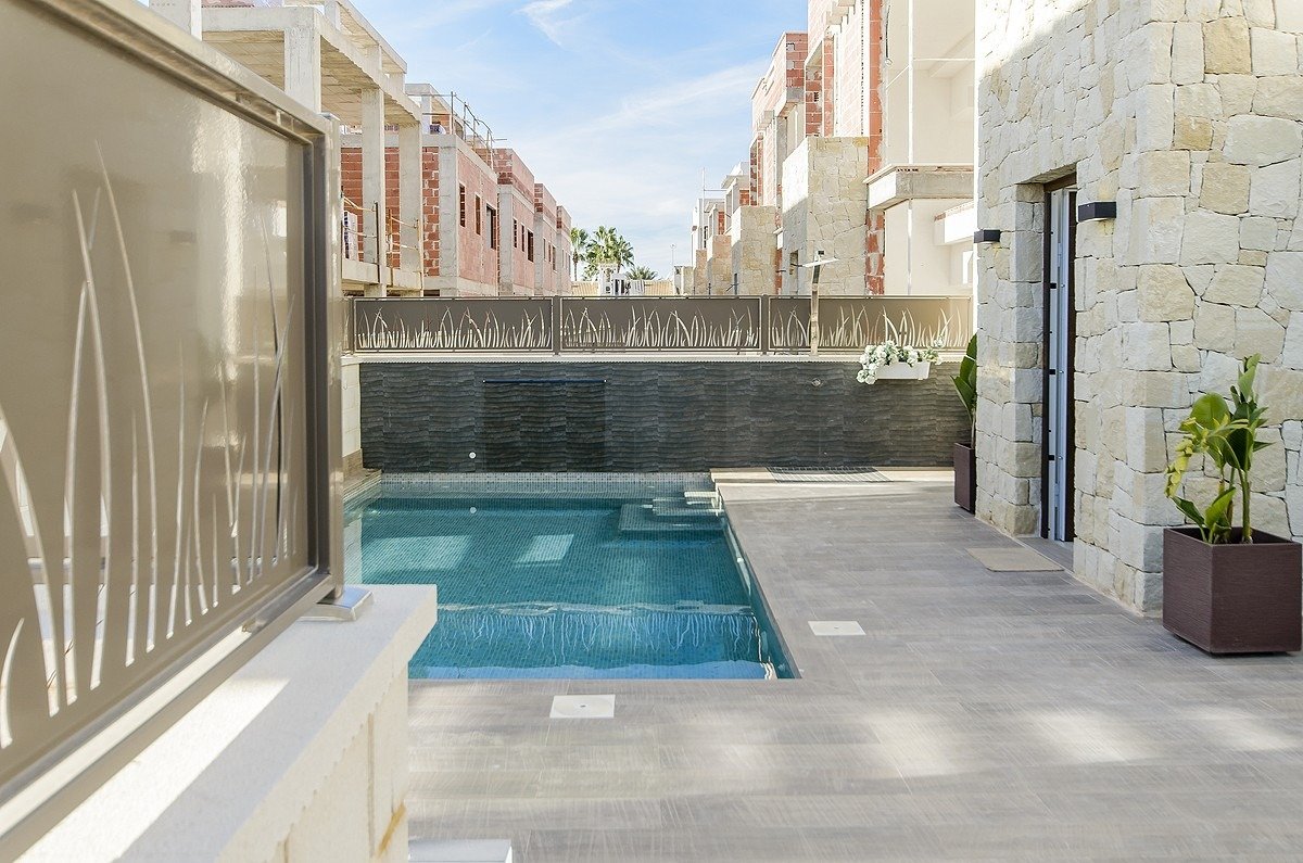 Villa for sale in Los Montesinos, Alicante, Spain