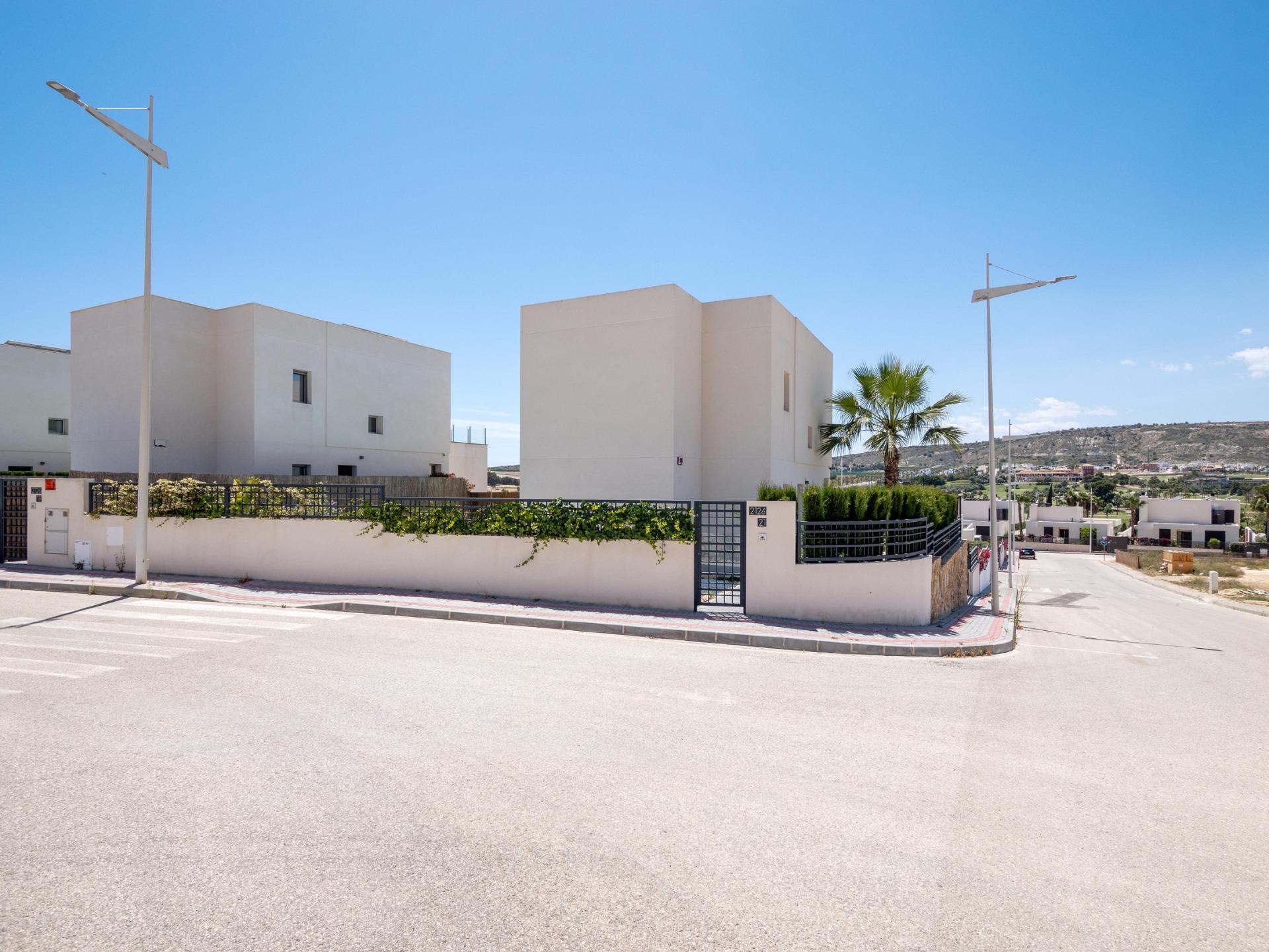 Villa for sale in Algorfa, Alicante, Spain