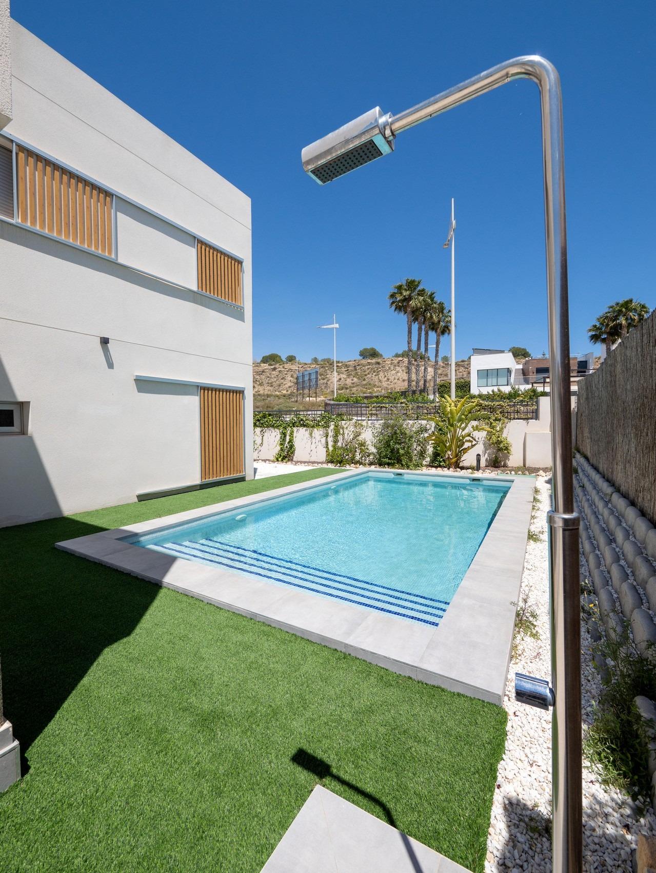 Villa for sale in Algorfa, Alicante, Spain