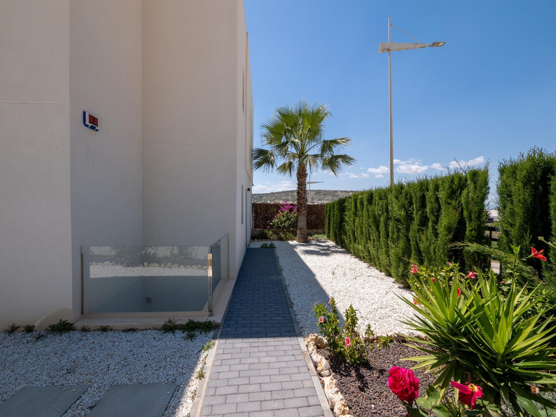 Villa for sale in Algorfa, Alicante, Spain