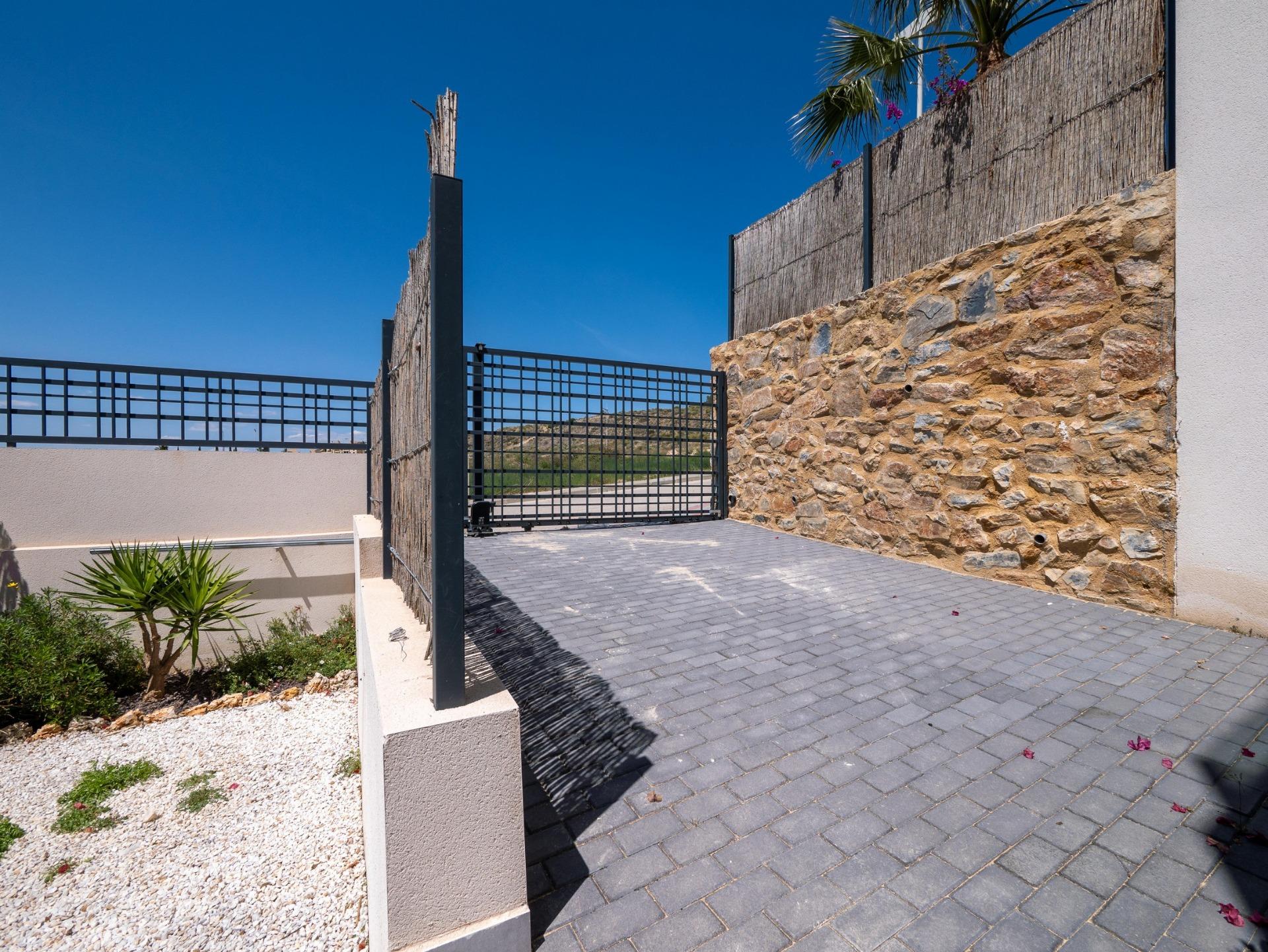 Villa for sale in Algorfa, Alicante, Spain