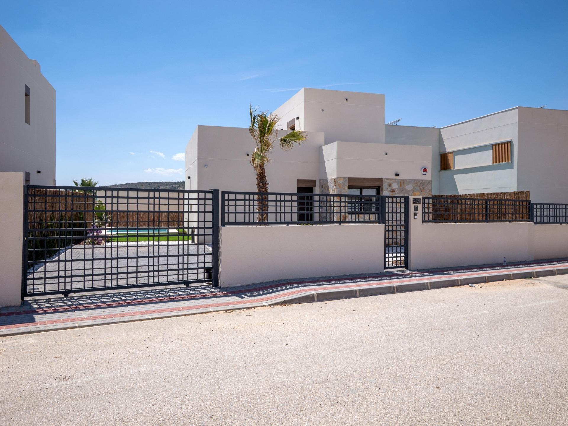 Villa for sale in Algorfa, Alicante, Spain