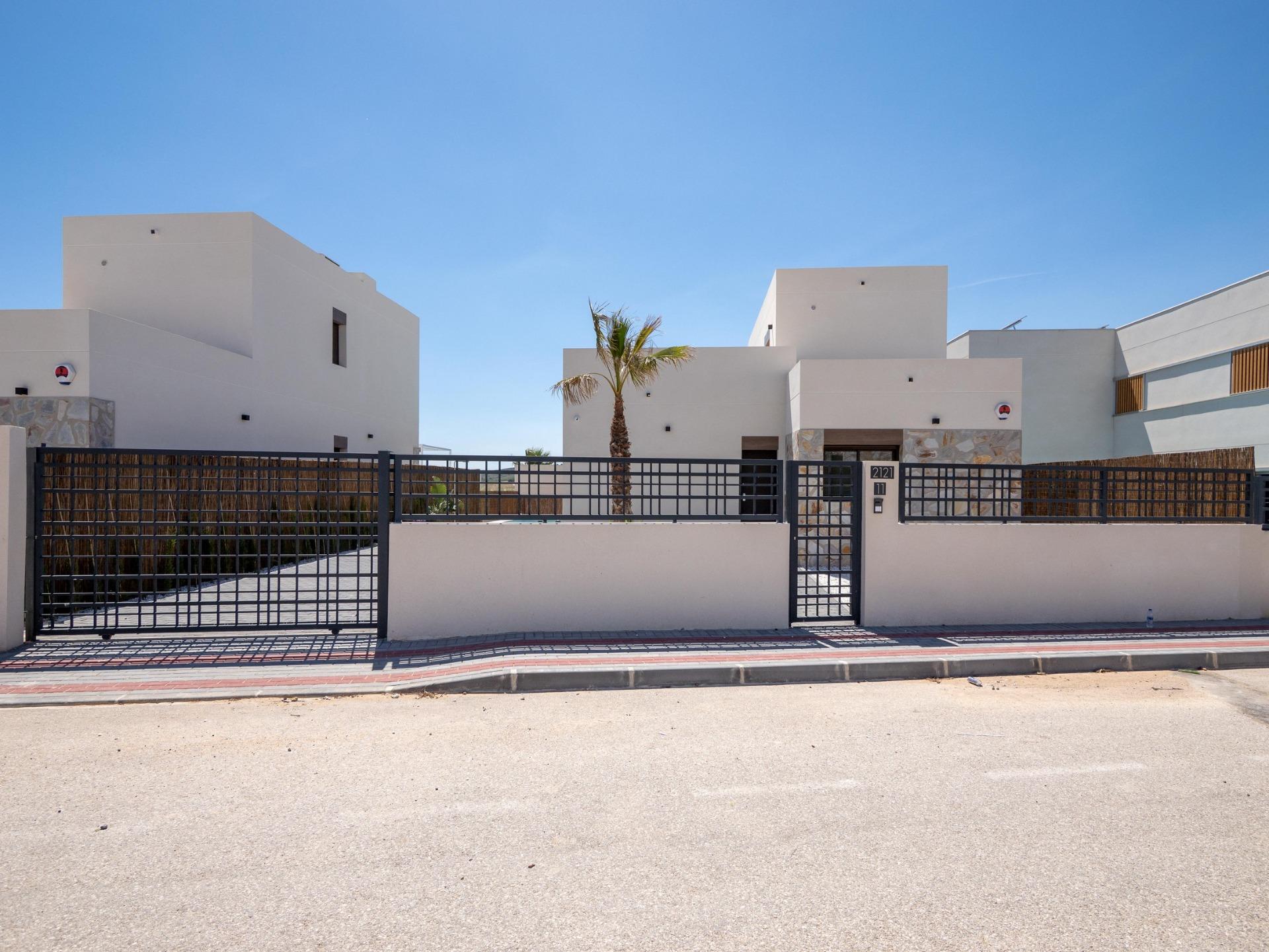 Villa for sale in Algorfa, Alicante, Spain