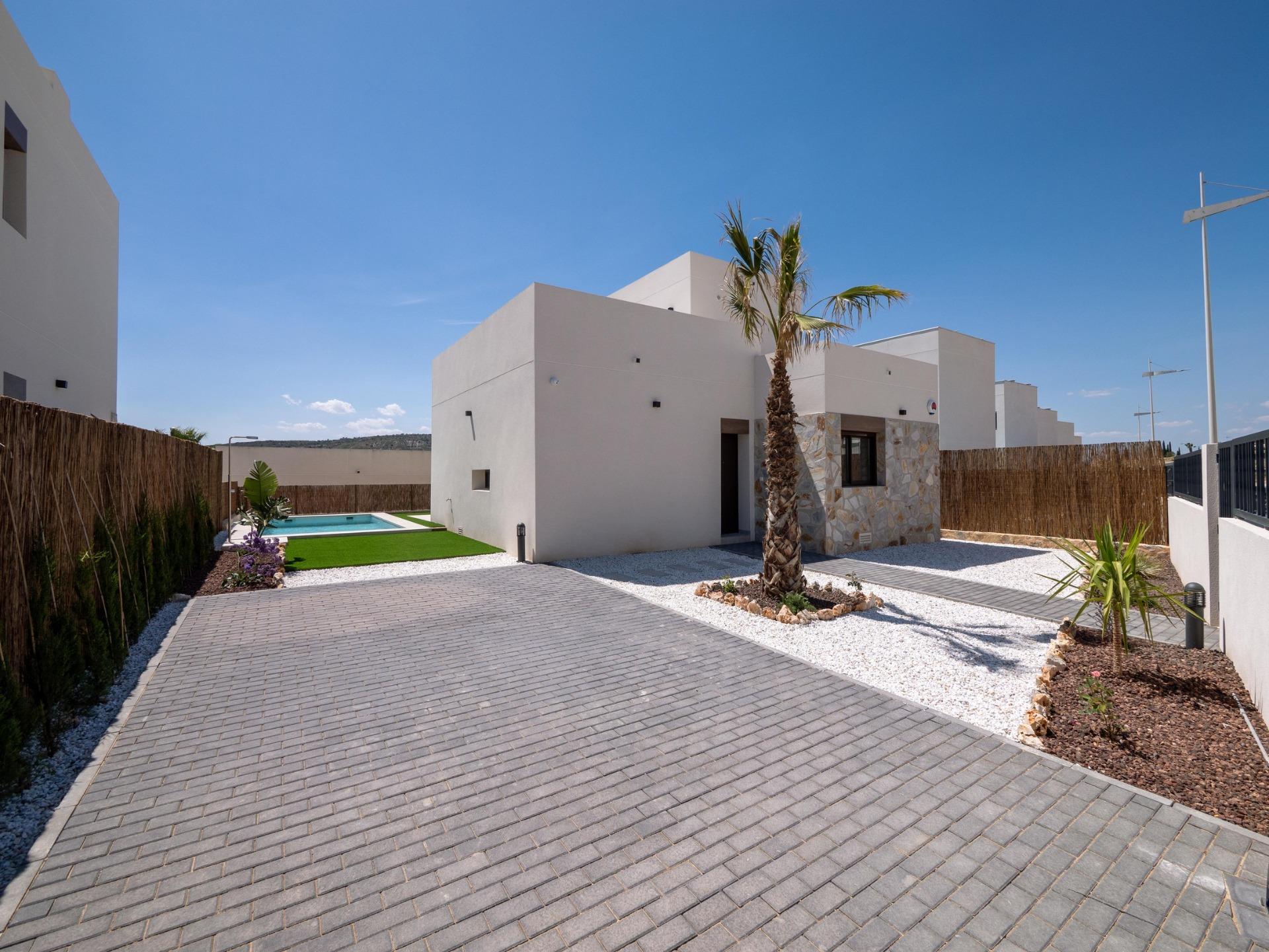 Villa for sale in Algorfa, Alicante, Spain