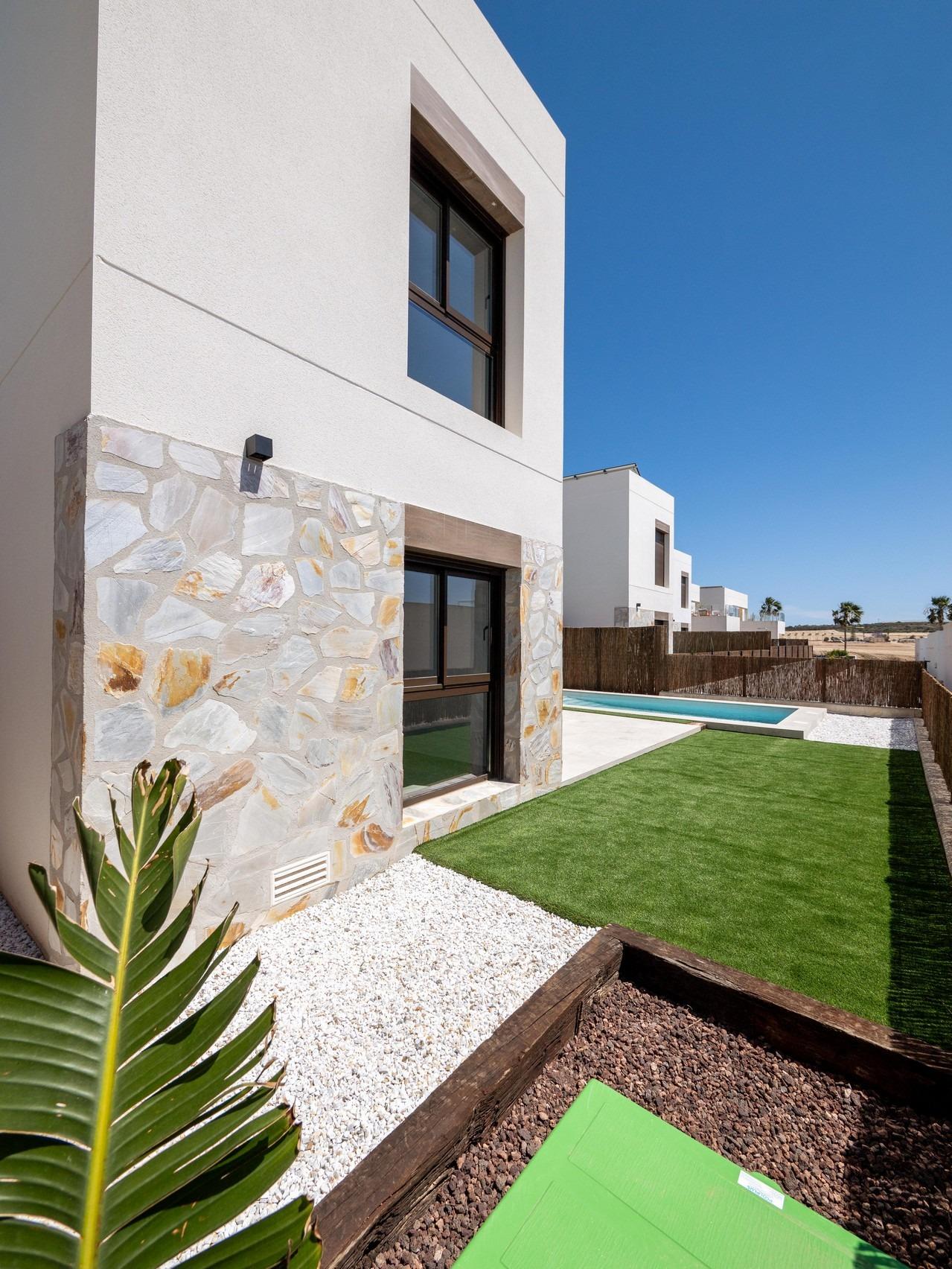 Villa for sale in Algorfa, Alicante, Spain