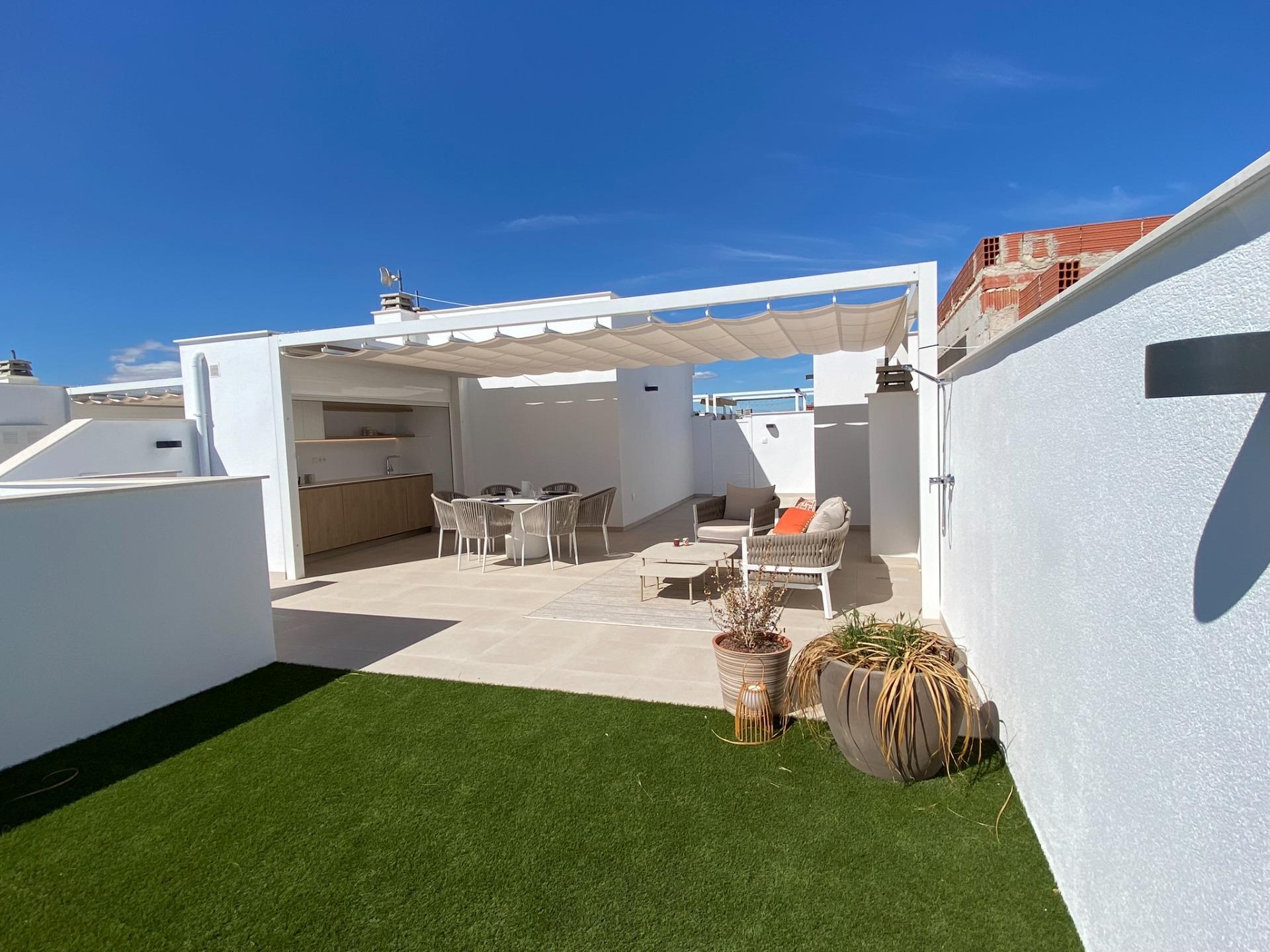 Bungalow for sale in Pilar De La Horadada, Alicante, Spain