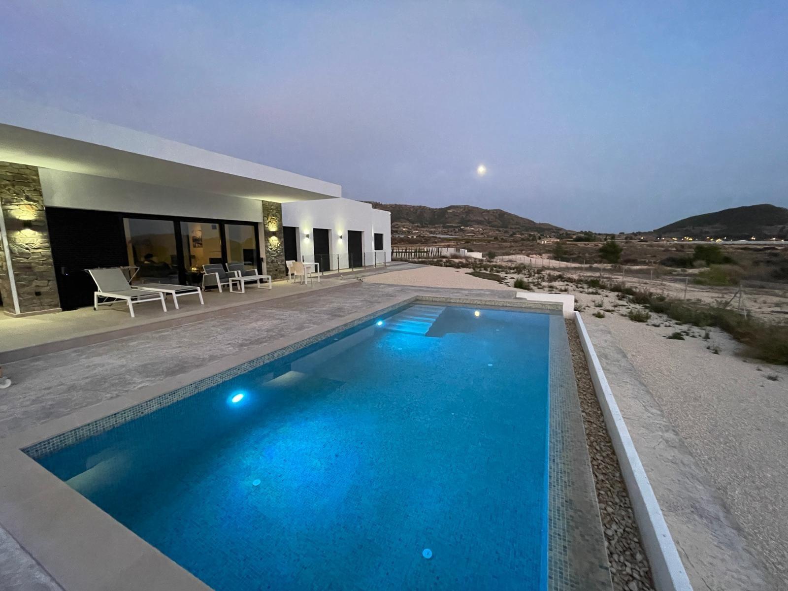 Villa for sale in Pinoso, Alicante, Spain