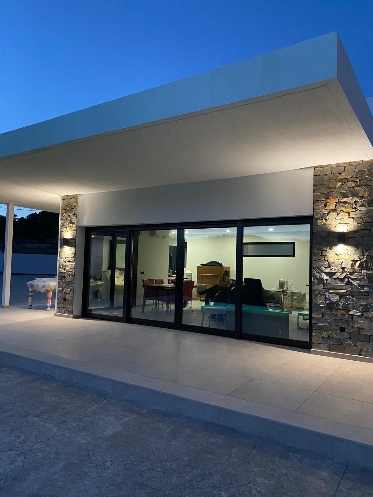 Villa for sale in Pinoso, Alicante, Spain