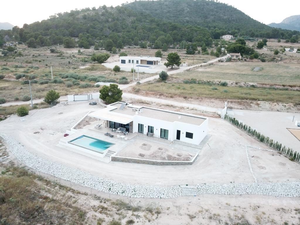 Villa for sale in Pinoso, Alicante, Spain