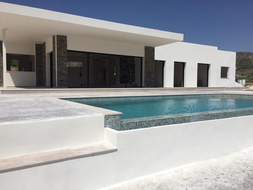 Villa for sale in Pinoso, Alicante, Spain
