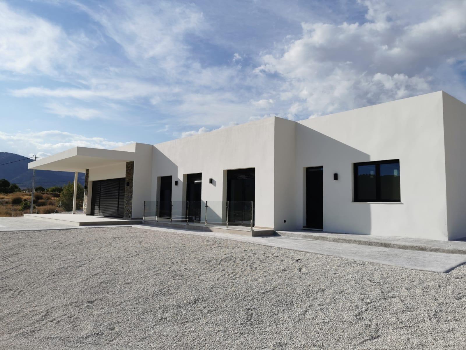 Villa for sale in Pinoso, Alicante, Spain