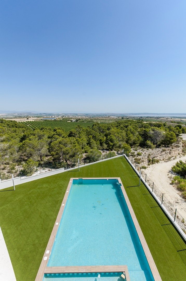Bungalow for sale in San Miguel De Salinas, Alicante, Spain