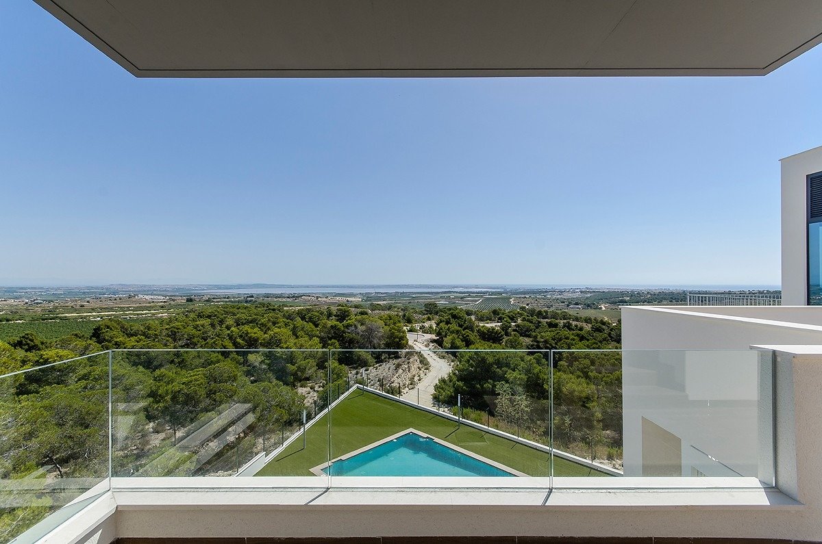 Bungalow for sale in San Miguel De Salinas, Alicante, Spain