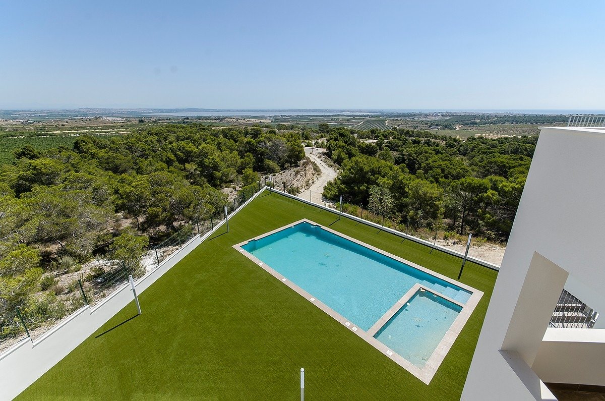 Bungalow for sale in San Miguel De Salinas, Alicante, Spain