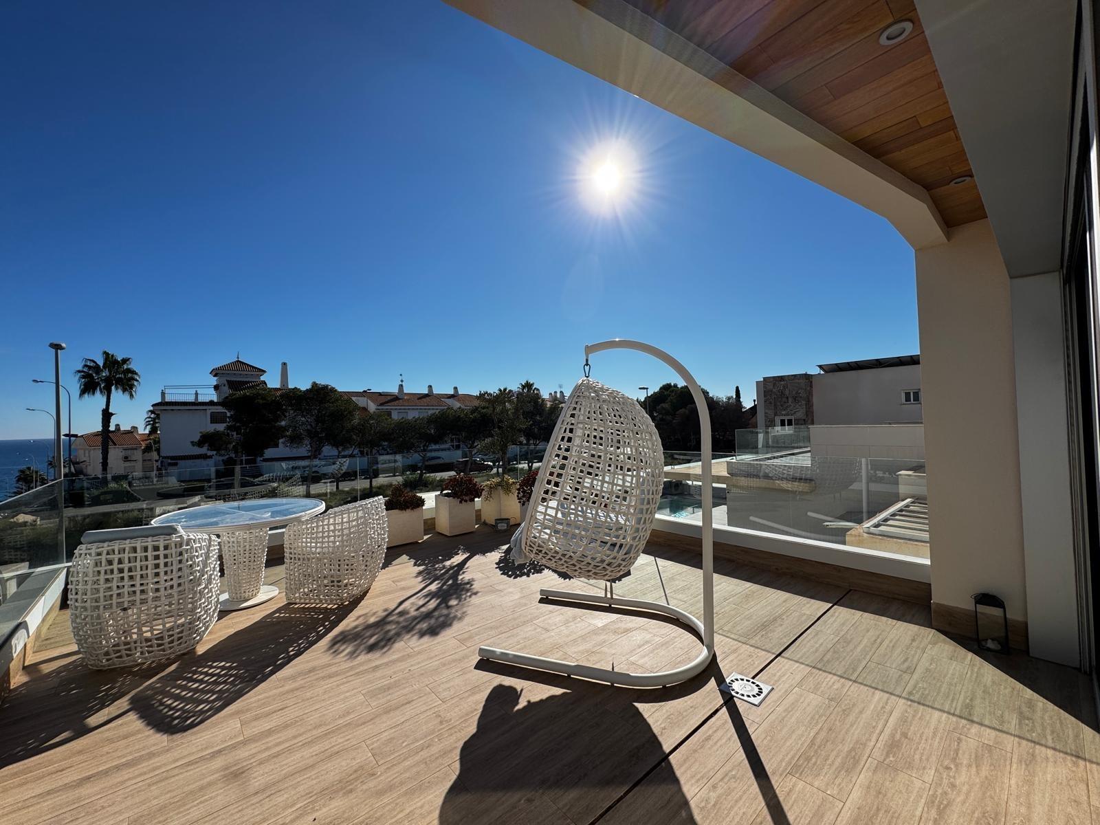 Villa en venta en Orihuela Costa