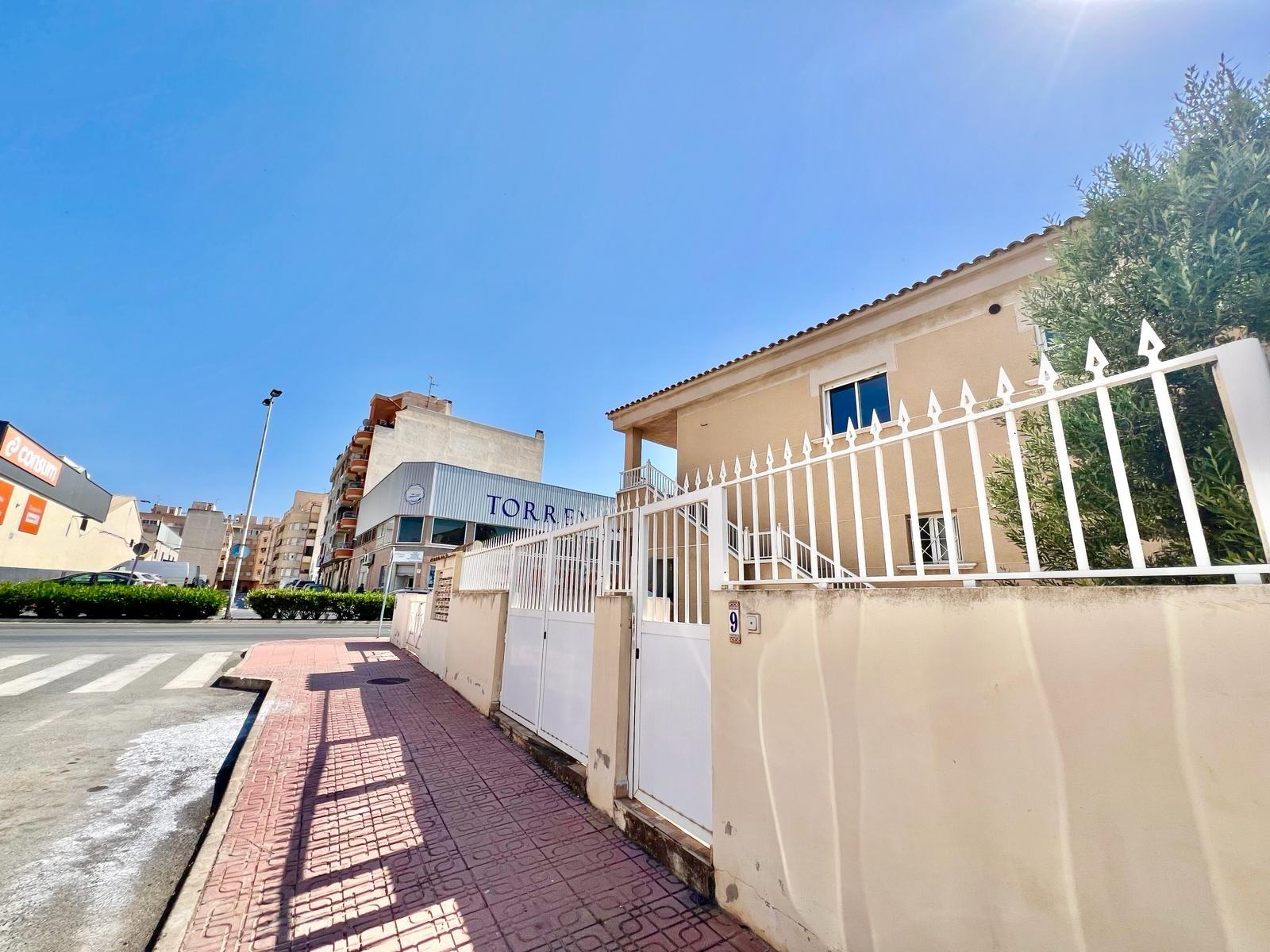 Bungalow for sale in Torrevieja, Alicante, Spain