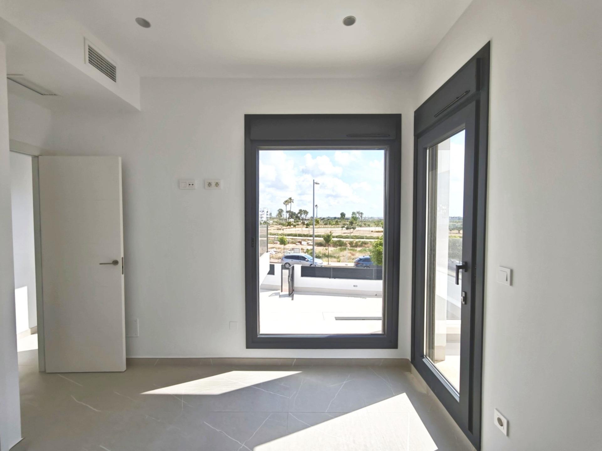 Villa en venta en Los Alcázares