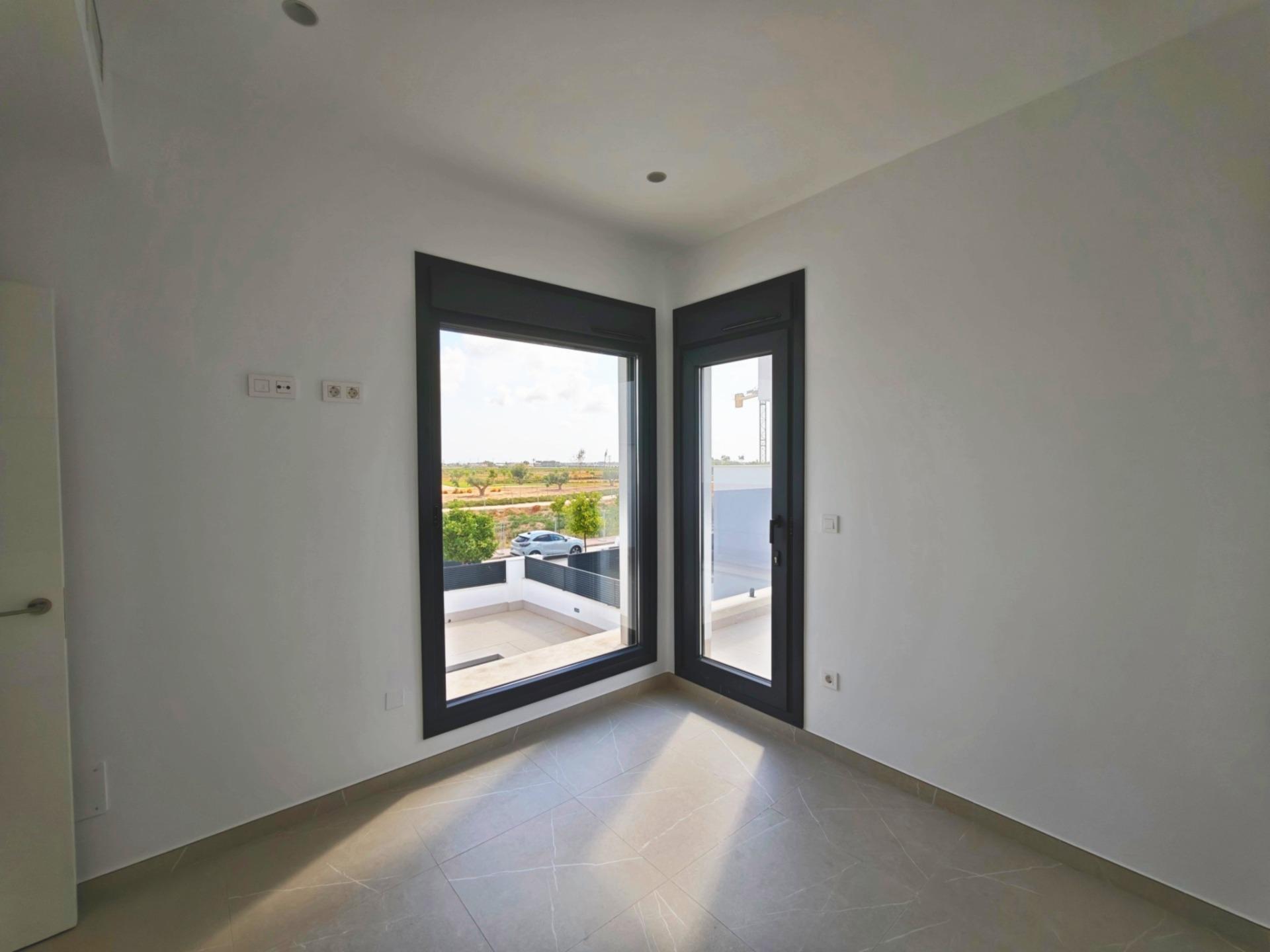 Villa en venta en Los Alcázares