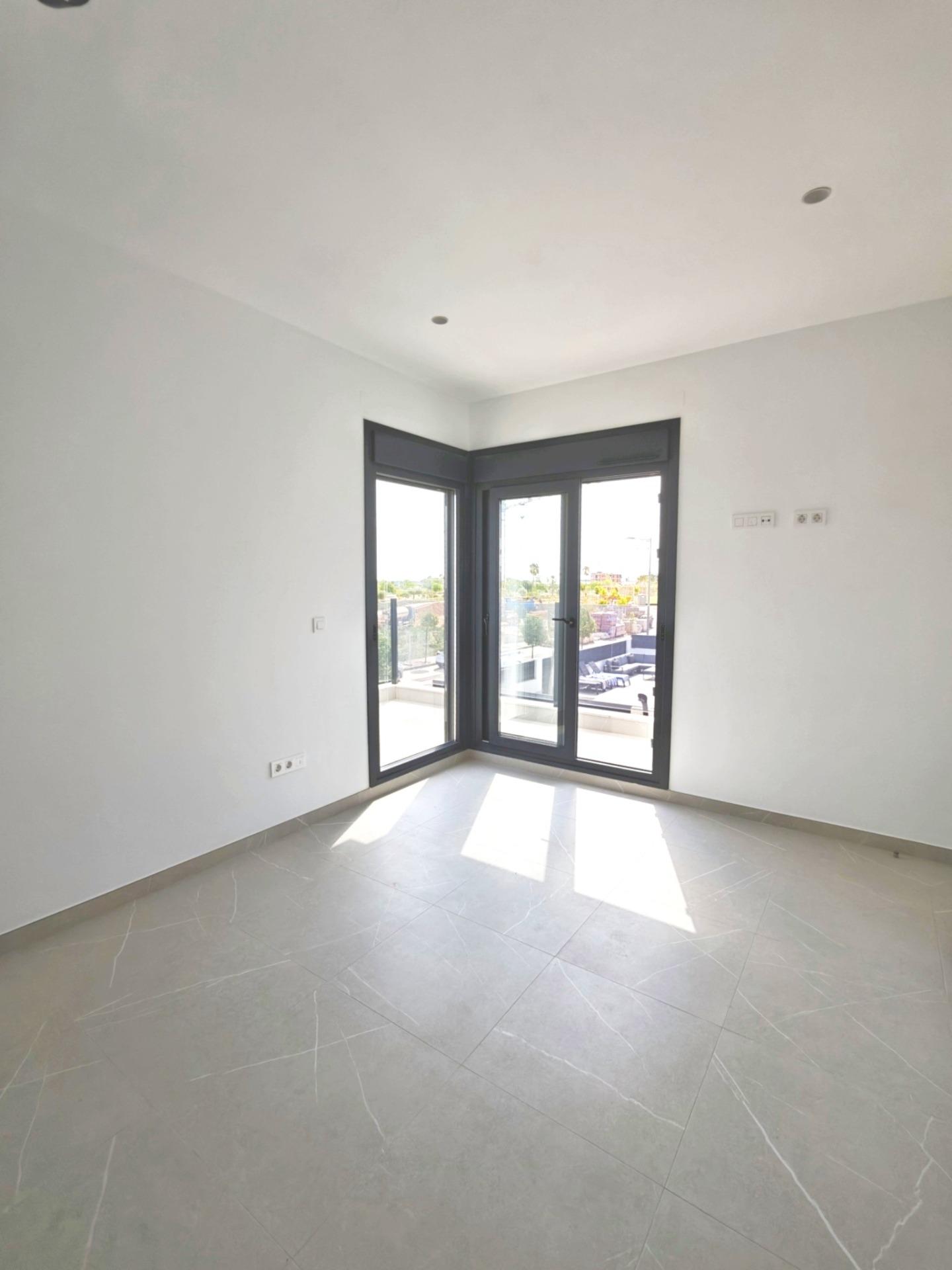 Villa en venta en Los Alcázares