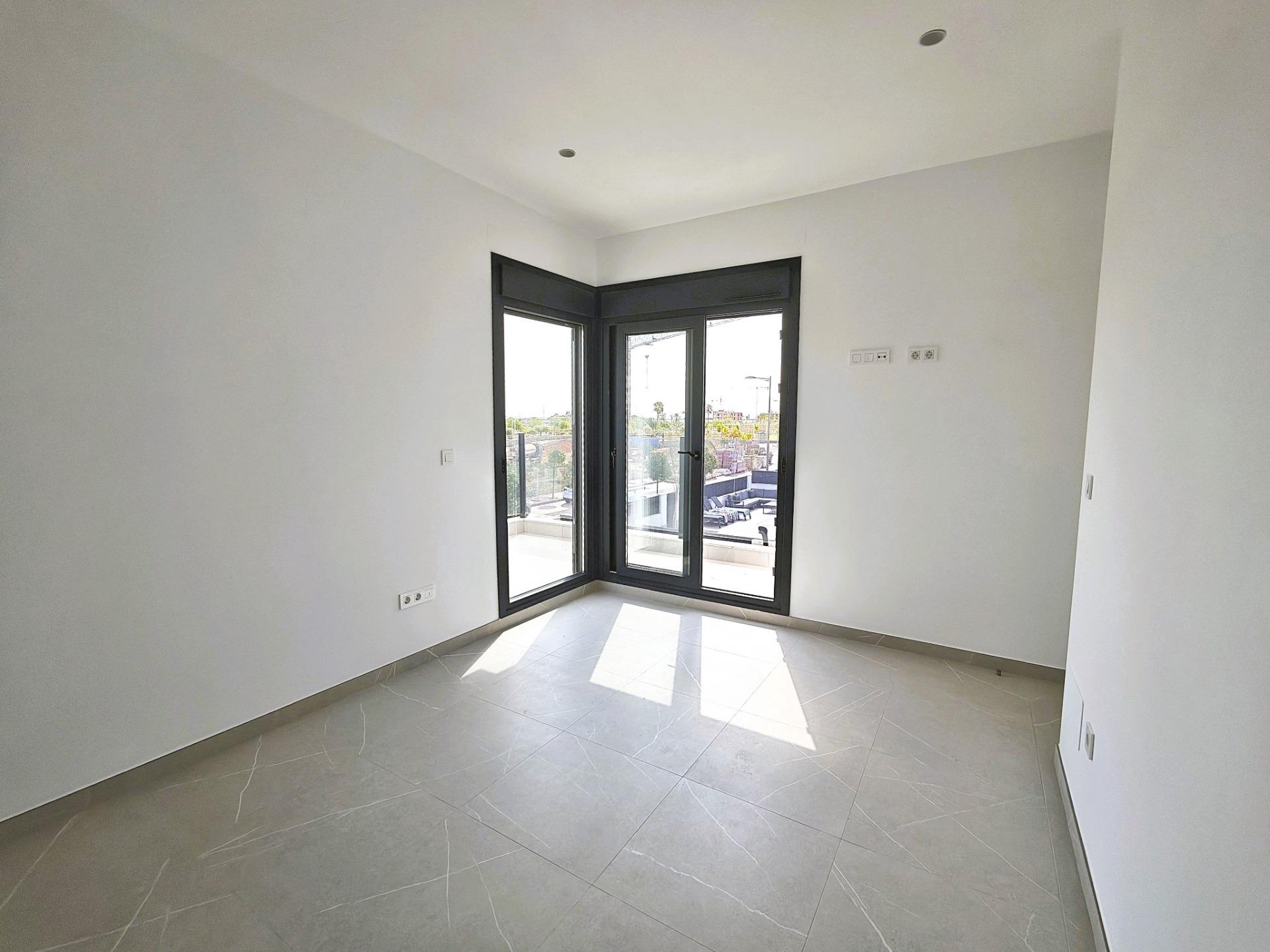 Villa en venta en Los Alcázares