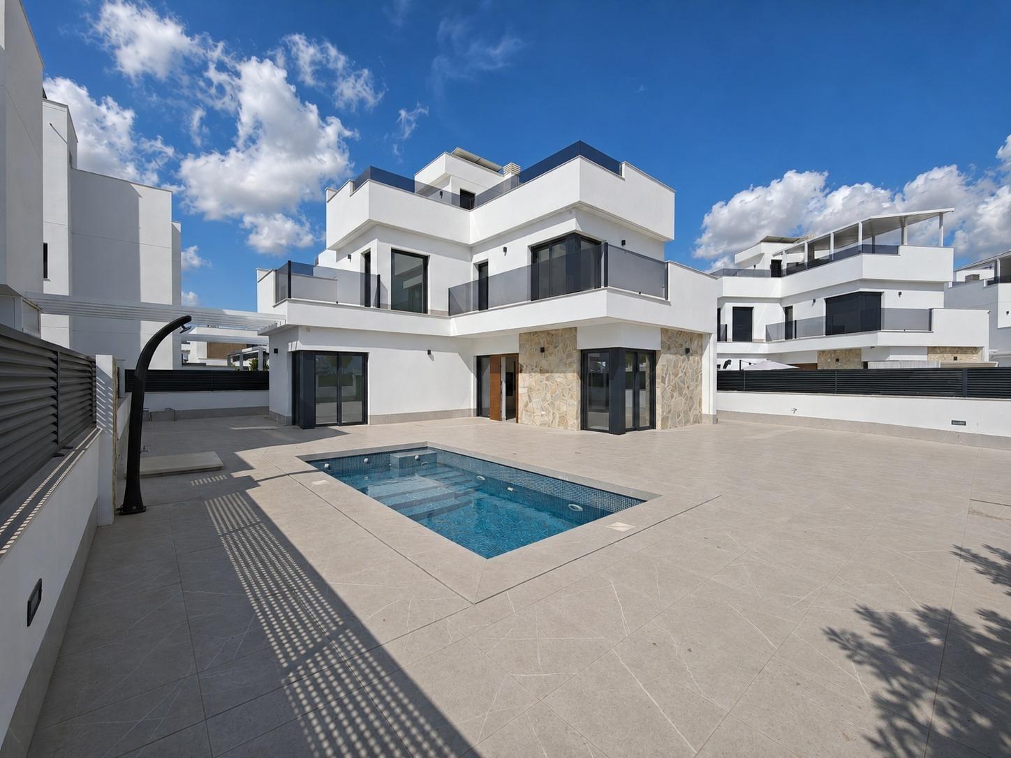 Villa en venta en Los Alcázares