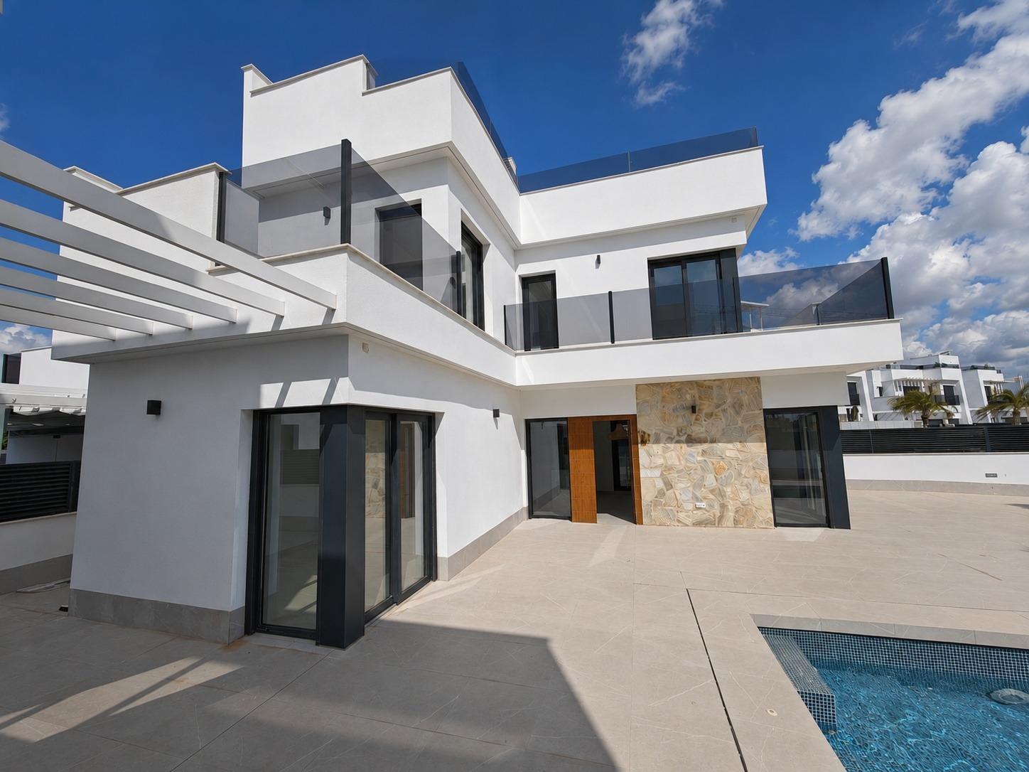 Villa en venta en Los Alcázares