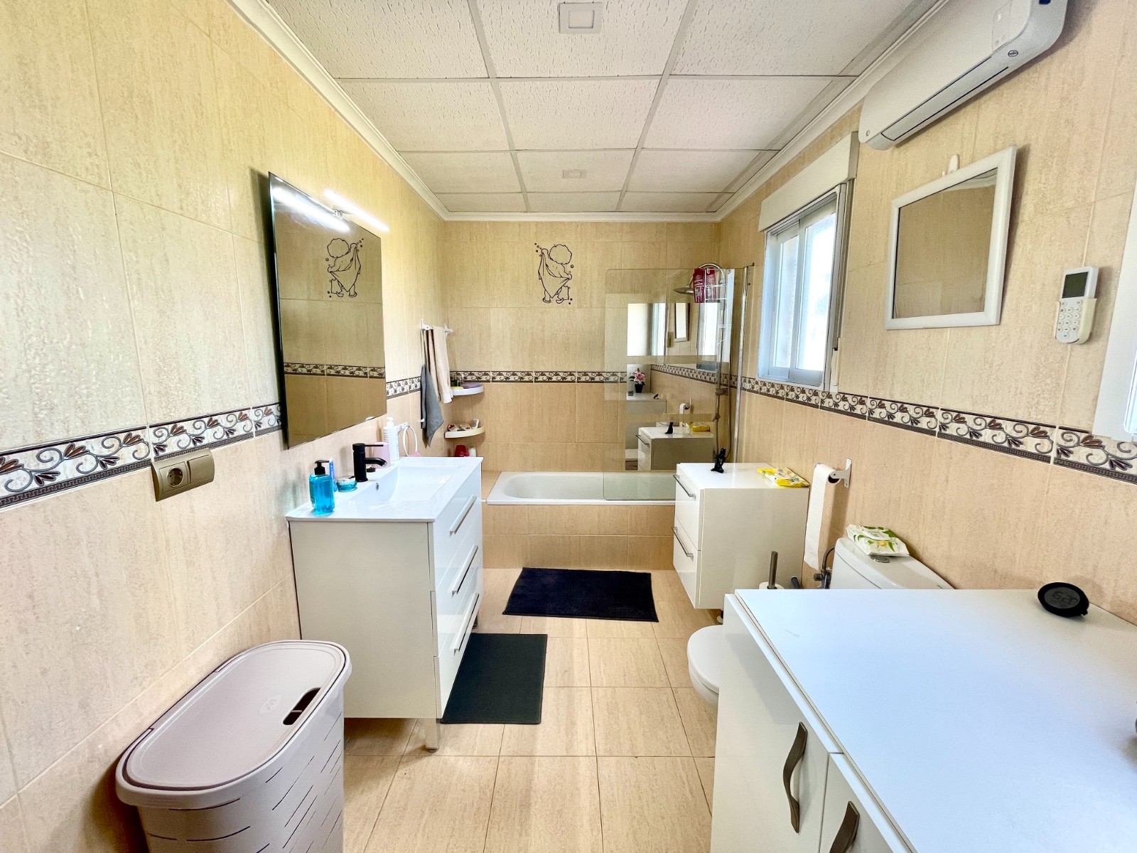 Villa for sale in Catral, Alicante, Spain