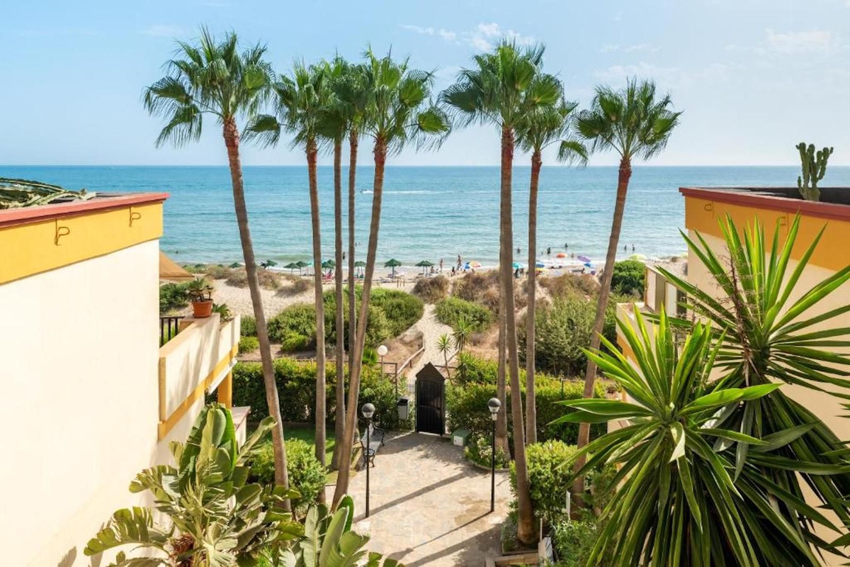 Apartment for sale in Elviria, Málaga, Spain
