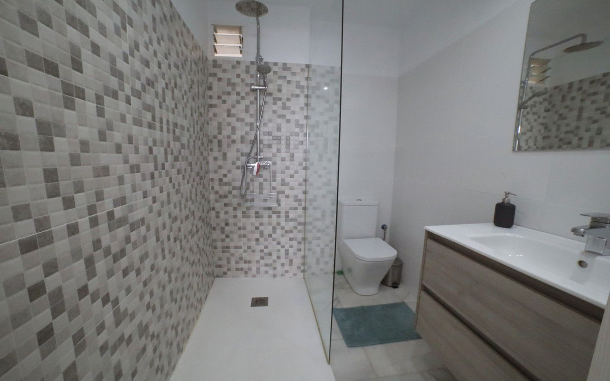 Apartment for sale in Calahonda, Málaga, Spain