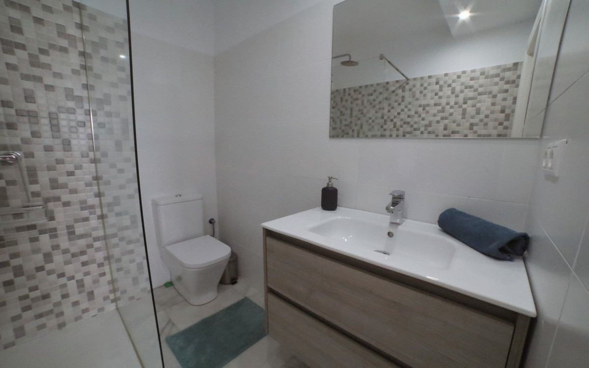 Apartment for sale in Calahonda, Málaga, Spain