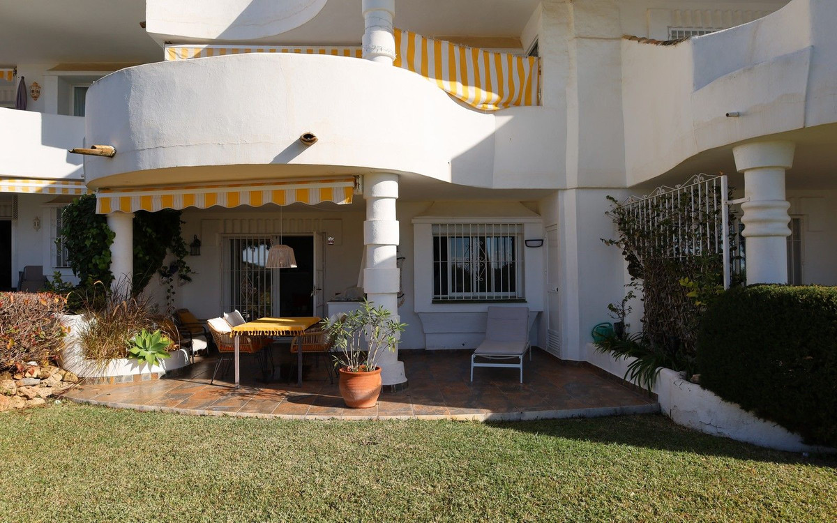 Apartment for sale in Calahonda, Málaga, Spain