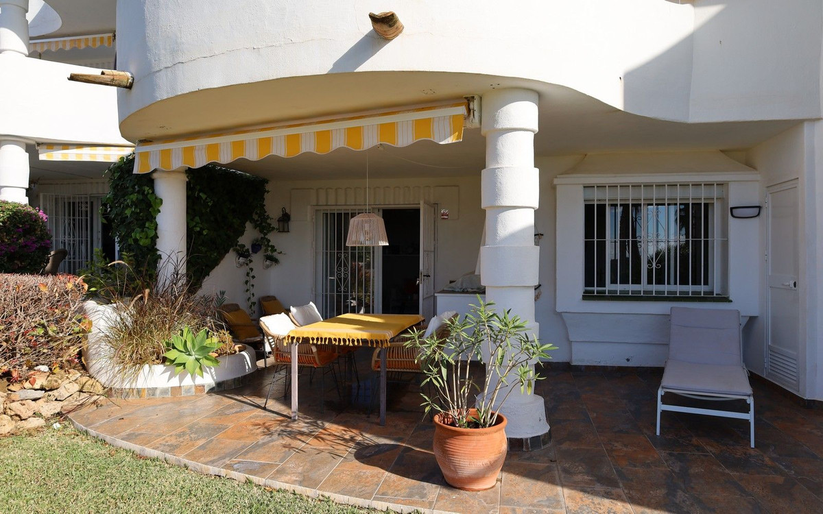 Apartment for sale in Calahonda, Málaga, Spain