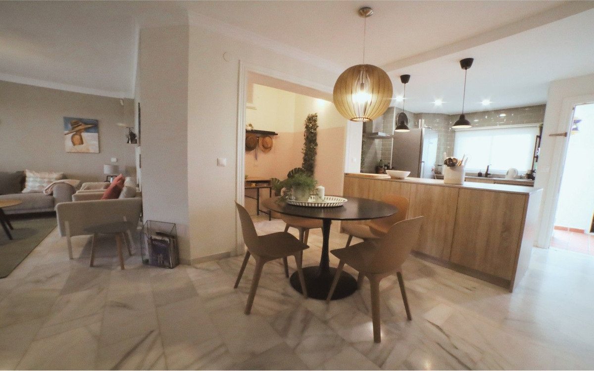 Apartment for sale in Calahonda, Málaga, Spain