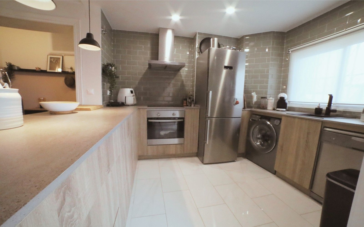 Apartment for sale in Calahonda, Málaga, Spain