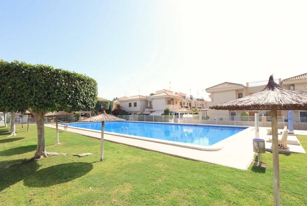 Piso en venta en Orihuela Costa