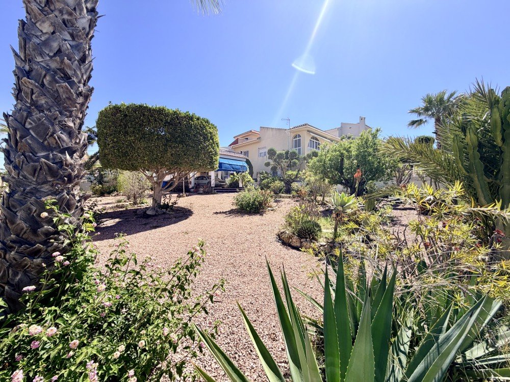 Villa for sale in Ciudad Quesada, Alicante, Spain