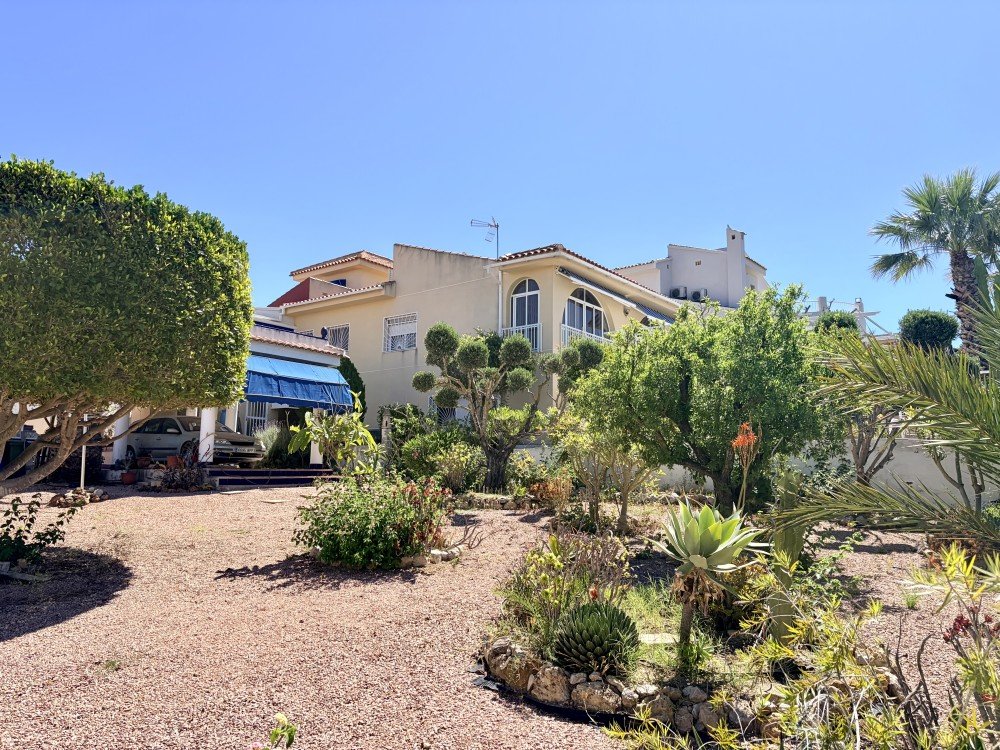 Villa for sale in Ciudad Quesada, Alicante, Spain