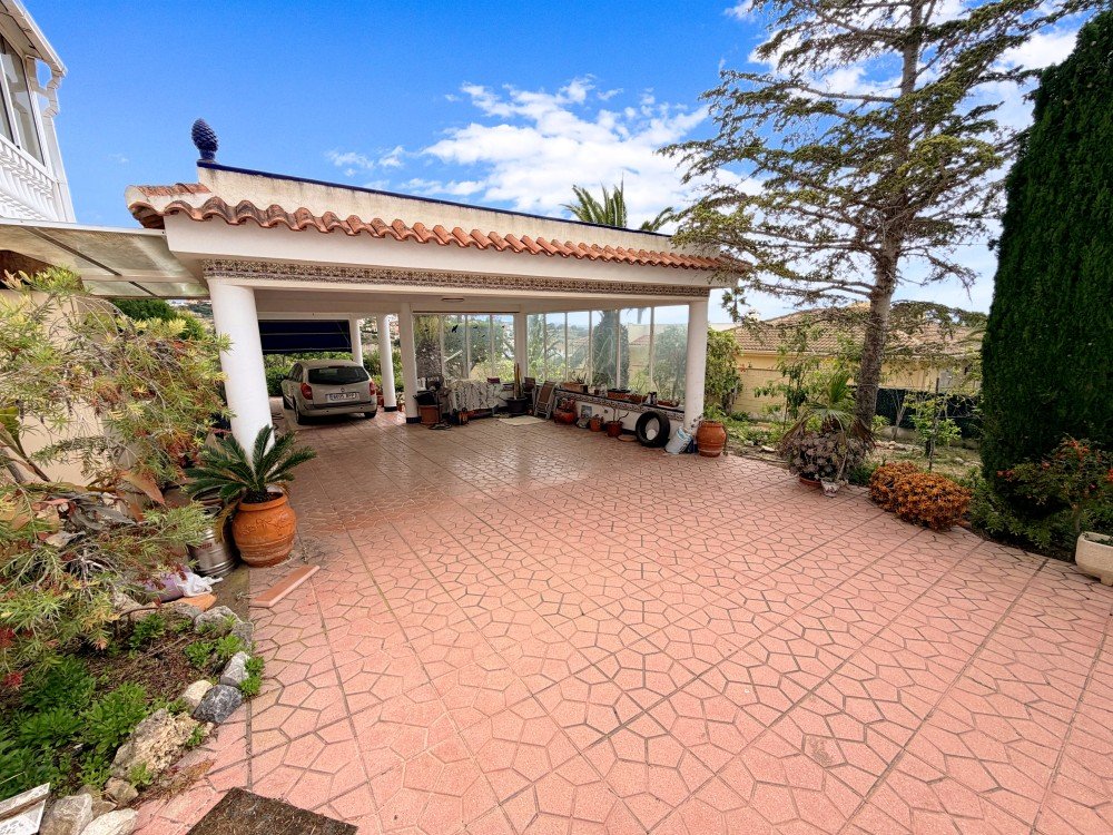 Villa for sale in Ciudad Quesada, Alicante, Spain