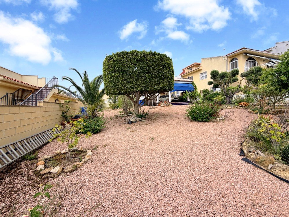 Villa for sale in Ciudad Quesada, Alicante, Spain
