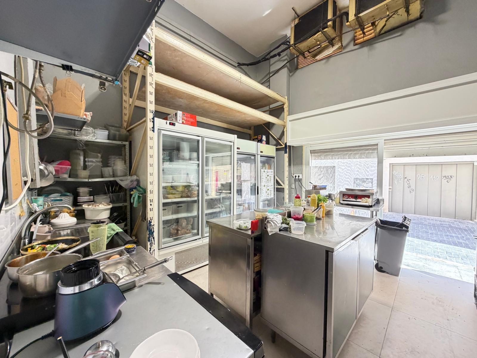 Commercial unit for sale in Torrevieja, Alicante, Spain